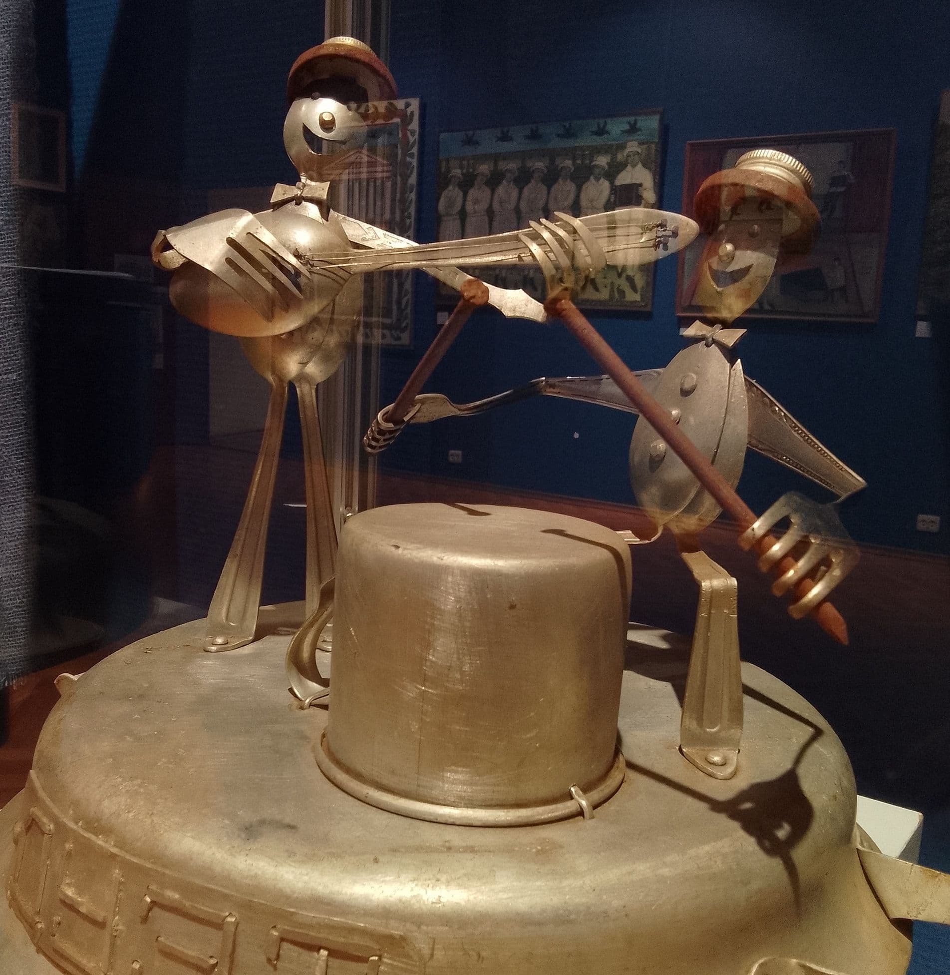 Выставка «вся жизнь — театр»