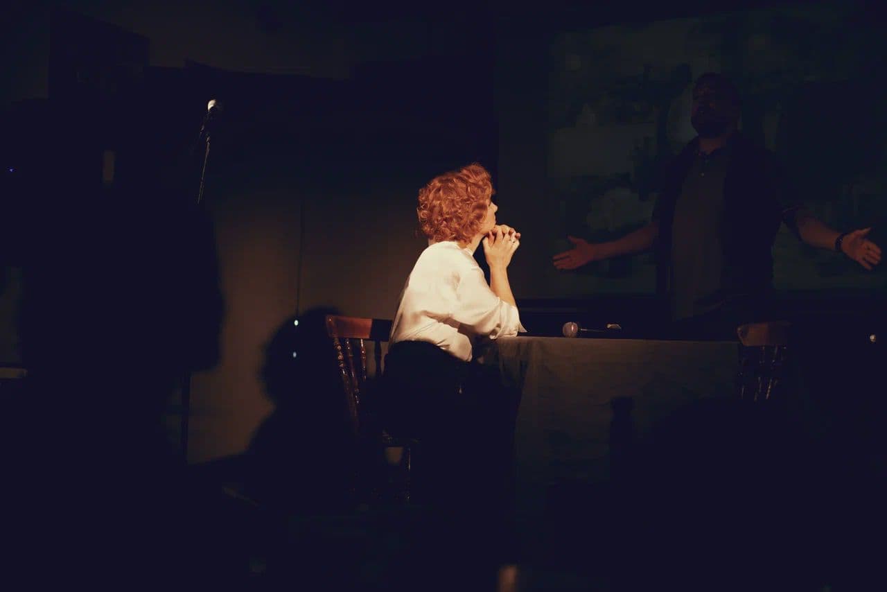 Спектакль «время обнимать» в клубе-ресторане «петрович»