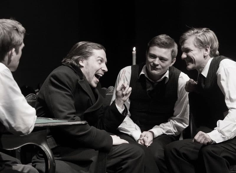 Спектакль «игроки» по пьесе н. в. гоголя в студии театрального искусства