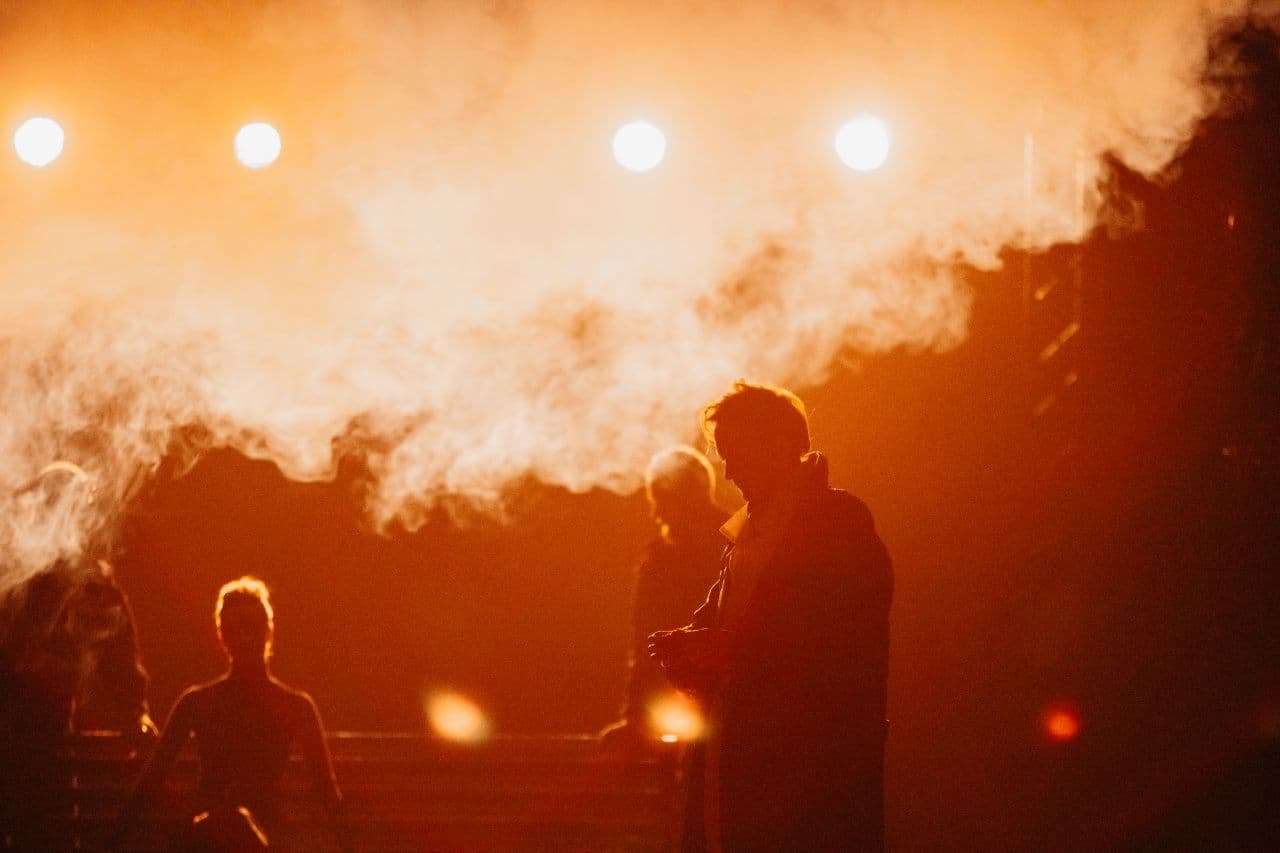 Спектакль «отцы и дети» в театре наций