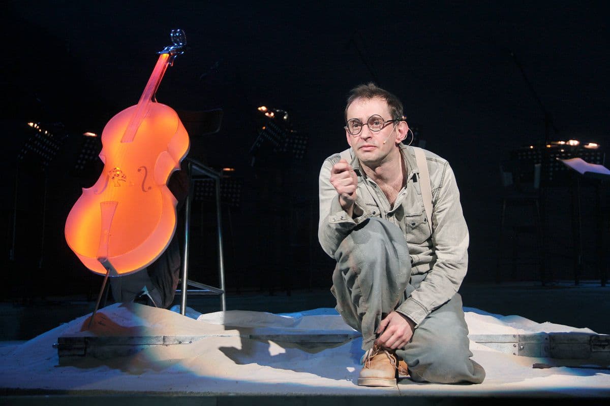 Спектакль «не покидай свою планету» в мхт имени чехова