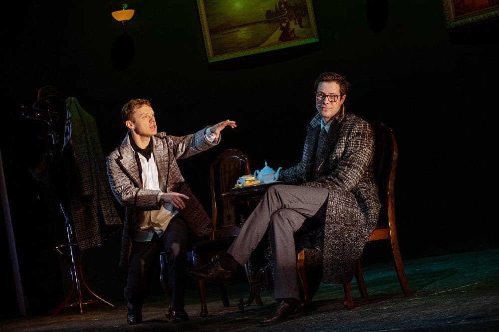 Спектакль «как важно быть серьёзным» в театре имени маяковского