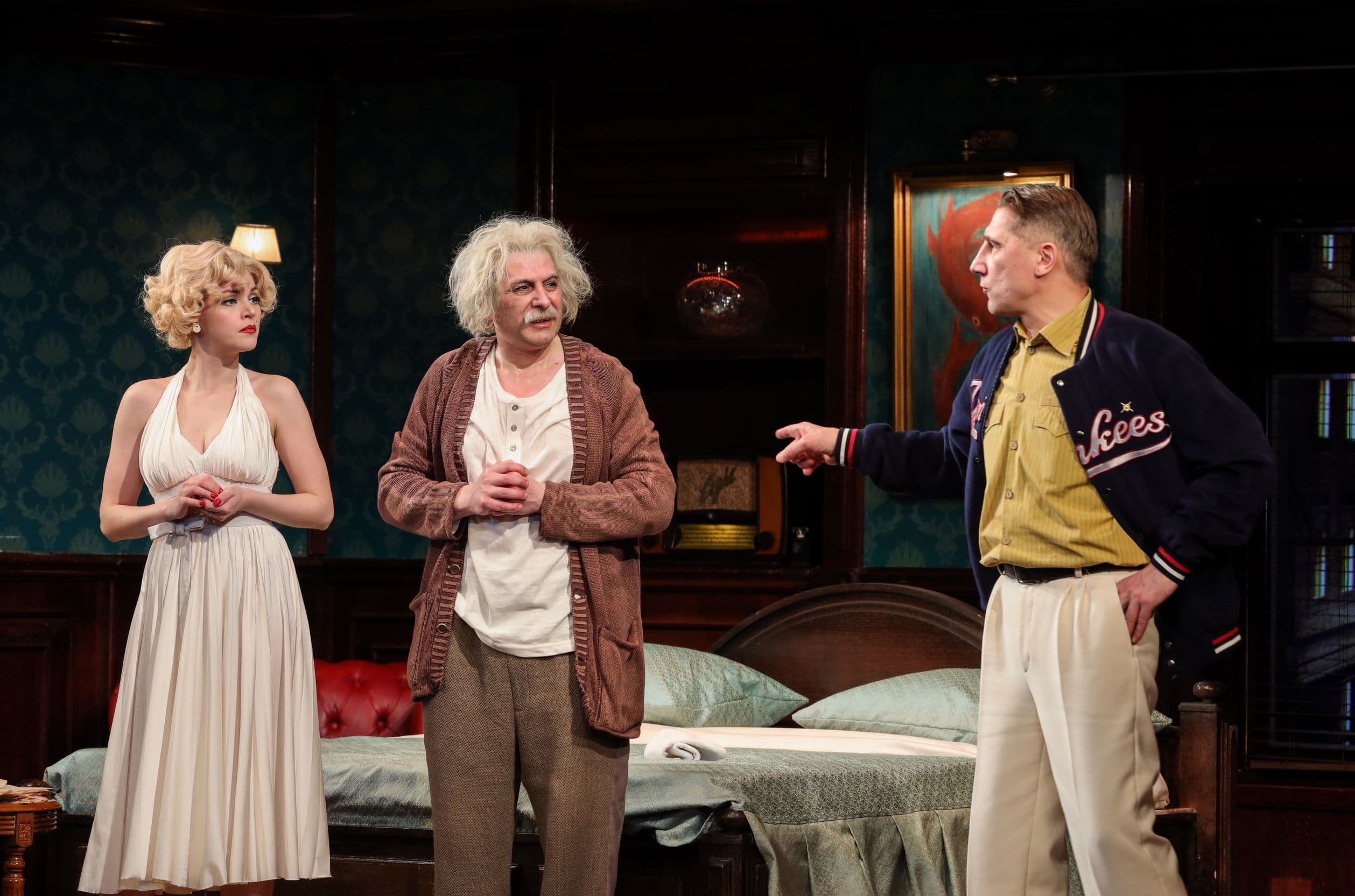 Спектакль «ночь в отеле» в московском театре олега табакова