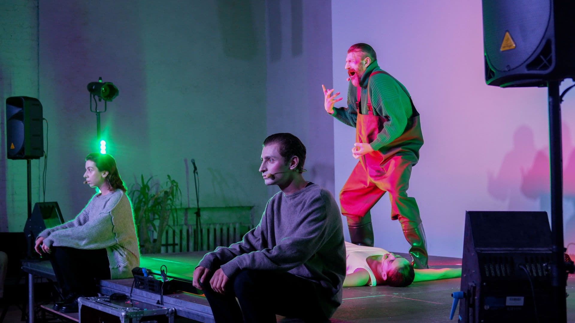 Спектакль «мамлеев» в театре «практика»