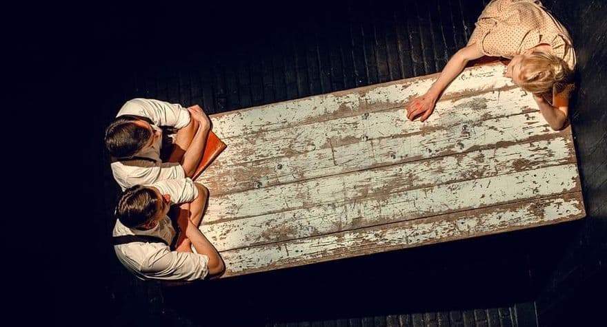 Спектакль «толстая тетрадь» в театре наций