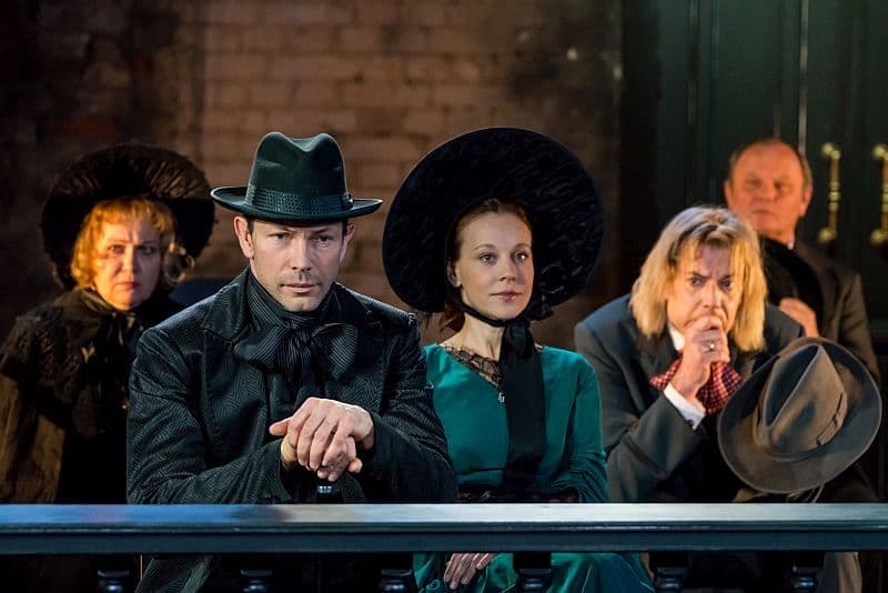 Спектакль «бовари» в театре имени евг. вахтангова