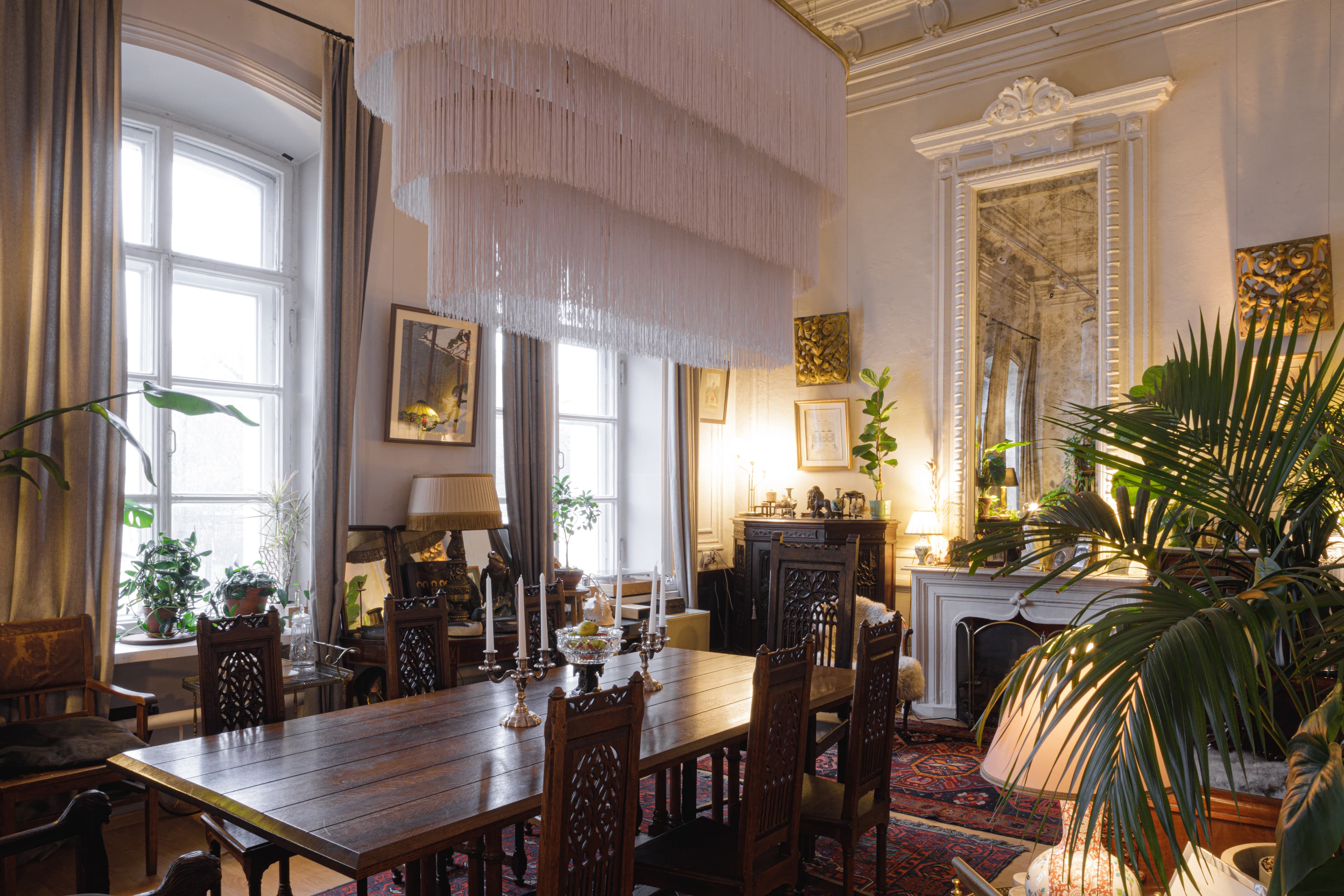 Вечер при свечах: «парфюмерная симфония». изысканные ароматы, классическая музыка и благородное вино в усадьбе.